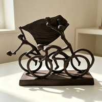 Figurine rustique en fonte d'équipe cycliste, 3 cyclistes avec drapeau, statue d'art sportif pour décoration de table