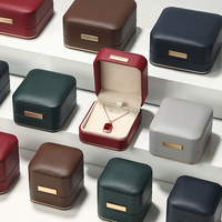 Coffret à bijoux en cuir PU DIGU, logo personnalisé, finition dorée élégante, doublure en tissu suédé, boîte cadeau pour bague, collier, bracelet