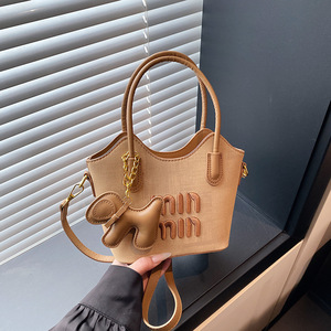 Nuevo bolso versátil, de alta gama, sencillo, adecuado tanto para el trabajo como para uso informal, para mujer, con diseño de correa para el hombro. - Product Image 2