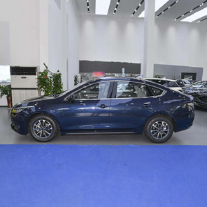 BYD Destroyer 05 Berline Bleue 5 Places Hybride Transmission Automatique Phares LED Intérieur Sombre Voitures Neuves Fabriquées en Chine - Product Image 2