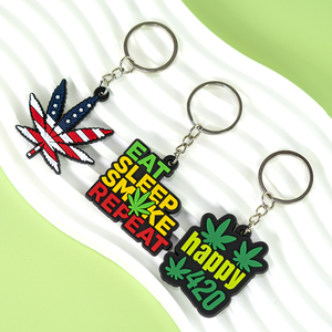 High Quality New Fashion Decor PVC Key Rings Wholesale Custom Smoke Leaf Keychains for Gifts Promotion in Bulk