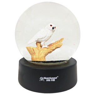 100 MILLIMETRI <span class=keywords><strong>di</strong></span> diametro A Buon Mercato Personalizzato Unico Fatto Cile Resina Regalo Souvenir Città Mini <span class=keywords><strong>di</strong></span> <span class=keywords><strong>Cristallo</strong></span> per <span class=keywords><strong>il</strong></span> Globo <span class=keywords><strong>di</strong></span> <span class=keywords><strong>Neve</strong></span> - Product Image 1