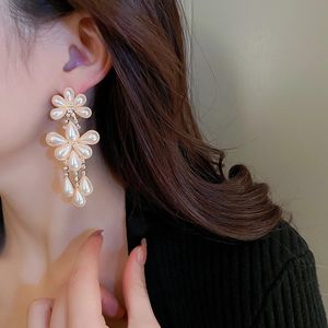 <span class=keywords><strong>Xina</strong></span>-pendientes colgantes de flores y perlas para mujer, de estilo coreano, con diamantes de imitación, joyería - Product Image 3