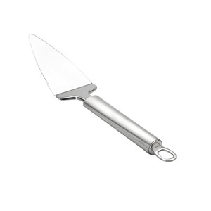 Coltello da torta dentellato in acciaio inossidabile da 8 pollici per un taglio preciso - Product Image 1