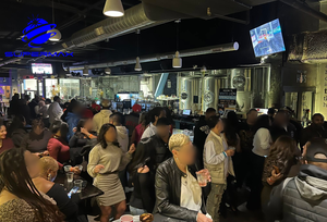 Chaudière en acier inoxydable de 1000 L avec <span class=keywords><strong>pompe</strong></span> et moteur PLC <span class=keywords><strong>pour</strong></span> système de brassage de <span class=keywords><strong>bière</strong></span> <span class=keywords><strong>à</strong></span> usage domestique - Product Image 3