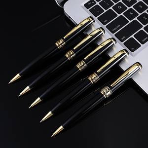 قلم حبر جاف معدني أسود مخصص للهدايا التجارية، فاخر مع نقش شعار ذهبي، سمك 1.0 مم، حبر أزرق/أسود - Product Image 1