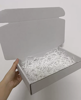 Boîte d'expédition en carton ondulé certifiée durable et écologique AT PACK pour vêtements et chaussettes, recyclable, avec logo personnalisé en relief