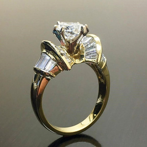 Anello con taglio marquise unico per donna, elegante gioiello da dito alla moda - Product Image 4
