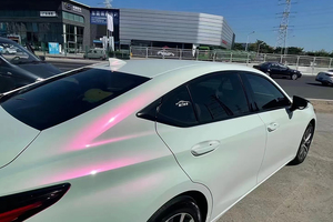 แผ่นฟิล์มพีวีซีสีขาว <span class=keywords><strong>G2T</strong></span> ตกแต่งรถยนต์ฟิล์มติดรถโครเมียมไวนิลสีแดงมุกมันวาวสูง - Product Image 3