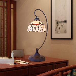 Lámpara de Mesa Creativa de Estilo Rústico Minimalista con Diseño de Lirios, Lámpara de Noche Pastoral para Dormitorios, Estudios y Hoteles - Product Image 5