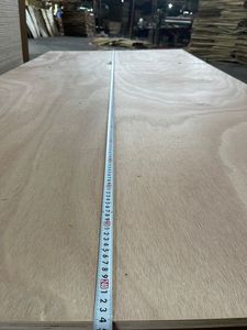 Contrachapado Comercial con Núcleo de Eucalipto y Cara de Madera Dura Mixta Bintangor/Okume/Pino, Núcleo de Eucalipto y Cara de Madera Dura Mixta, 18 mm - Product Image 6