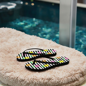 Tongs antidérapantes en caoutchouc avec logo personnalisé Salle de bain Sublimation Pantoufles pour femmes - Product Image 1