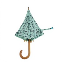 Parapluie promotionnel en gros à 8 baleines avec manche en bois courbé, vert menthe, avec impression intégrale motif spiritueux dessiné à la main et logo personnalisé