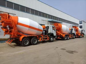 Brandneuer HOWO 6x4 Diesel Manueller Betonmischer-LKW 371PS 8-12CBM - Product Image 3