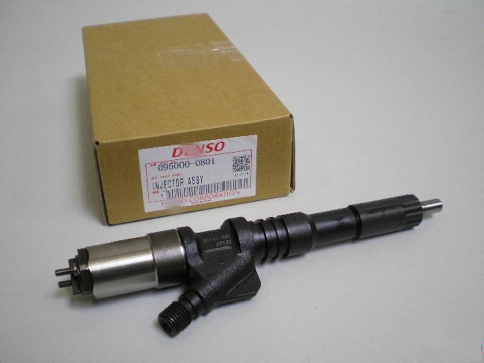 common rail injector 095000-0801 6156-11-3100 diesel fuel injector 0950000801 injector 0801 for Komatsu Excavator