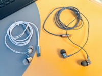 Écouteurs filaires KAKUSIGA 1,2 m avec micro, audio numérique et appels clairs pour les appareils à interface USB-C