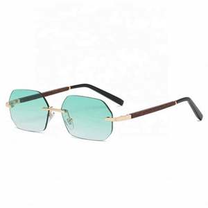 Gafas de Sol Poligonales con Marco Pequeño y Moderno, con Logotipo Personalizado, para Mujer, Protección UV400, Lentes Degradadas sin Montura, 2021 - Product Image 4