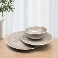 Coffret d'assiettes rondes en céramique, porcelaine européenne, cadeau de cuisine occidentale Set de table en céramique de luxe Décoration de mariage