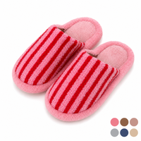 Chaussons d'intérieur en peluche rayés pour femmes, semelle antidérapante en PVC, bout fermé, doux et chauds, pour l'hiver, logo personnalisé