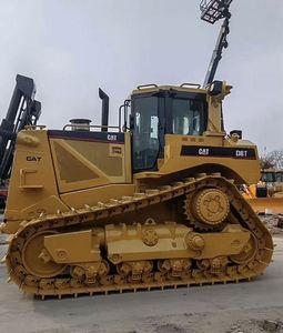 รถดันดิน CAT D8T มือสอง ขนาด 20-40 ตัน รถบูลโดเซอร์ Caterpillar ที่เชื่อถือได้ พร้อมริปเปอร์/ใบมีด สำหรับงานขุดดิน เคลื่อนย้ายดิน ใช้เครื่องยนต์ Cummins และปั๊มมอเตอร์ Kawasaki - Product Image 3