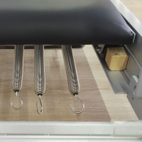 Mesin Reformer Pilates Aluminium Komersial MJD, Tahan Lama, Ramah Lingkungan, Dapat Disesuaikan, untuk Studio Pilates, Penggunaan di Rumah, dan Gym, Dapat Dipesan Sesuai Kebutuhan