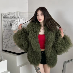 Nouvelle mode <span class=keywords><strong>veste</strong></span> en fourrure de Mongolie entière avec grand col pour femmes <span class=keywords><strong>grande</strong></span> <span class=keywords><strong>taille</strong></span> manteau en fourrure de laine d'agneau véritable manteau de fourrure moelleux d'hiver - Product Image 1