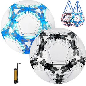 Ballon de football personnalisé en gros, motif étoile noir et blanc classique, taille 5, cousu à la machine, durable, pour entraînement et matchs d'équipe - Product Image 1