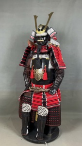 Ensemble d'armure de casque de samouraï japonais traditionnel de luxe moderne en cuir véritable pour costumes de cinéma et de télévision, accessoires de décoration intérieure - Product Image 3