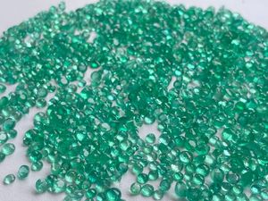 Émeraudes naturelles taille émeraude MM |   Petit colis de pierres précieuses vertes calibrées pour la fabrication de bijoux, poids en carats - Product Image 2