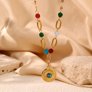 <span class=keywords><strong>สร้อย</strong></span>คอหินหลากสีสไตล์โบฮีเมียนใหม่ <span class=keywords><strong>สร้อย</strong></span>คลิป<span class=keywords><strong>ส</strong></span><span class=keywords><strong>แตน</strong></span><span class=keywords><strong>เล</strong></span><span class=keywords><strong>ส</strong></span>ชุบทอง 18K พร้อมจี้รูปพระอาทิตย์ประดับเทอร์ควอยซ์ - Product Image 1