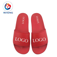Sandales plates tendance 2026 à prix abordable, couleur verte, semelle souple, logo personnalisé, pour l'été, la plage, pantoufles de sport pour hommes