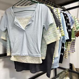 T-shirt da donna usate all'ingrosso per autunno inverno, in misto poliestere/cotone, colori assortiti, abbigliamento usato alla moda per negozi. - Product Image 4