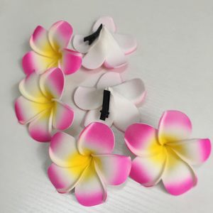 Diverses pinces à cheveux artisanales en fleur d'œuf et frangipanier artificiel, idéales pour les vacances à la plage - Product Image 5