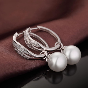 Orecchini Pendenti Geometrici con Perle Finte per Donne, Gioielli per Orecchie alla Moda con Pietre Scintillanti - Product Image 5