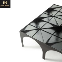 Table basse de salon de luxe légère de concepteur nordique Table basse personnalisée en acier inoxydable de Style créatif moderne pour Villa