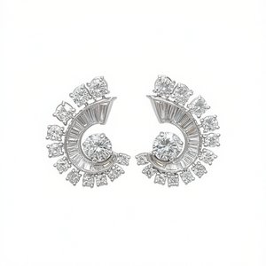 Orecchini a lobo E3589 in oro bianco con diamanti taglio brillante rotondo, gioielli di lusso geometrici da donna con montatura a griffe - Product Image 1