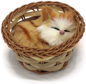 Chat endormi dans un panier, poupée, mini chaton dans un panier tissé avec des sons de miaulements, décoration pour le bureau, jouet cadeau, chat endormi mignon - Product Image 4