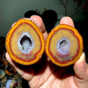 للبيع بالجملة جيود العقيق الأحمر الطبيعي من Zhanguo ، وعاء الكنز الصغير لمكافحة العقيق الدموي والشفاء ، جيود عقيق الدم - Product Image 4