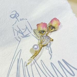 Broche élégante en forme de fleur de rose jaune, os, fleur d'eau douce, rétro, classique, artisanat, numéro incrusté, broche de poitrine, vente en gros - Product Image 2