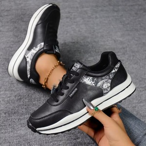 Baskets colorées pour femmes, chaussures décontractées respirantes en maille style skateboard rétro, plateforme légère pour femmes - Product Image 4