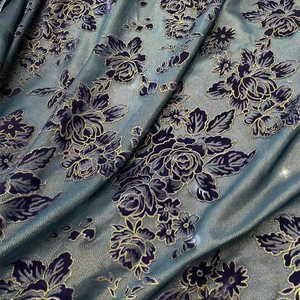 Nuova Collezione Primavera Estate in Velluto Bruciato Dorato per Camicie Eleganti, Abiti e Abiti da Sera - Product Image 5