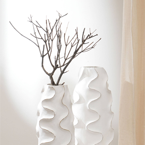 Vase décoratif artisanal blanc 6X17 pour salon en céramique et porcelaine - Product Image 5