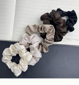 Accessoires pour <span class=keywords><strong>cheveux</strong></span> en satin de couleur unie extra-larges, adaptés aux femmes et aux filles pour un usage quotidien, élastiques pour <span class=keywords><strong>cheveux</strong></span>, grand élastique pour <span class=keywords><strong>cheveux</strong></span> - Product Image 6