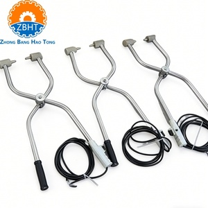 Pistolet d'étourdissement manuel facile à utiliser, type fourche, équipement d'étourdissement pour porcs destiné à la transformation en abattoir - Product Image 3