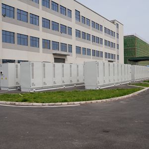 Système mobile de stockage d'énergie tout-en-un 100 kW-200 kWh Batterie lithium-ion pour projets solaires extérieurs hors réseau - Product Image 5