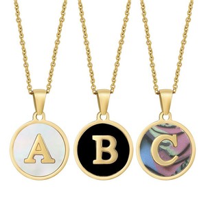 Collier initial en nacre en gros, pendentif <span class=keywords><strong>lettre</strong></span> en émail noir et coquille d'ormeau, bijoux personnalisés en acier inoxydable, cadeau - Product Image 1