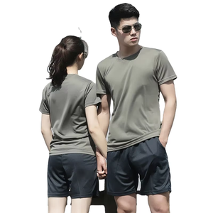 <span class=keywords><strong>Tuta</strong></span> da uomo di alta qualità per allenamento fisico estiva a asciugatura rapida a maniche corte maglietta grigia da allenamento con <span class=keywords><strong>pantaloncini</strong></span> - Product Image 1