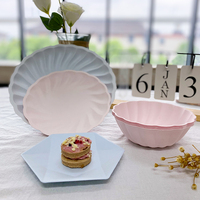 Vente en gros de plats jetables écologiques de conception ronde unique Offre Spéciale assiettes en papier de bagasse des fabricants usage domestique mariages