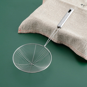 Syh1093 Ustensiles de cuisine en acier inoxydable : Louche et passoire à mailles fines argentées pour usage domestique - Product Image 4