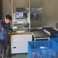 Máquina Clasificadora Automática Tipo Z de 3000PPH con Sistema Integrado de Escaneo, Dimensionamiento y Pesaje (DWS) para Centros de Distribución Logística